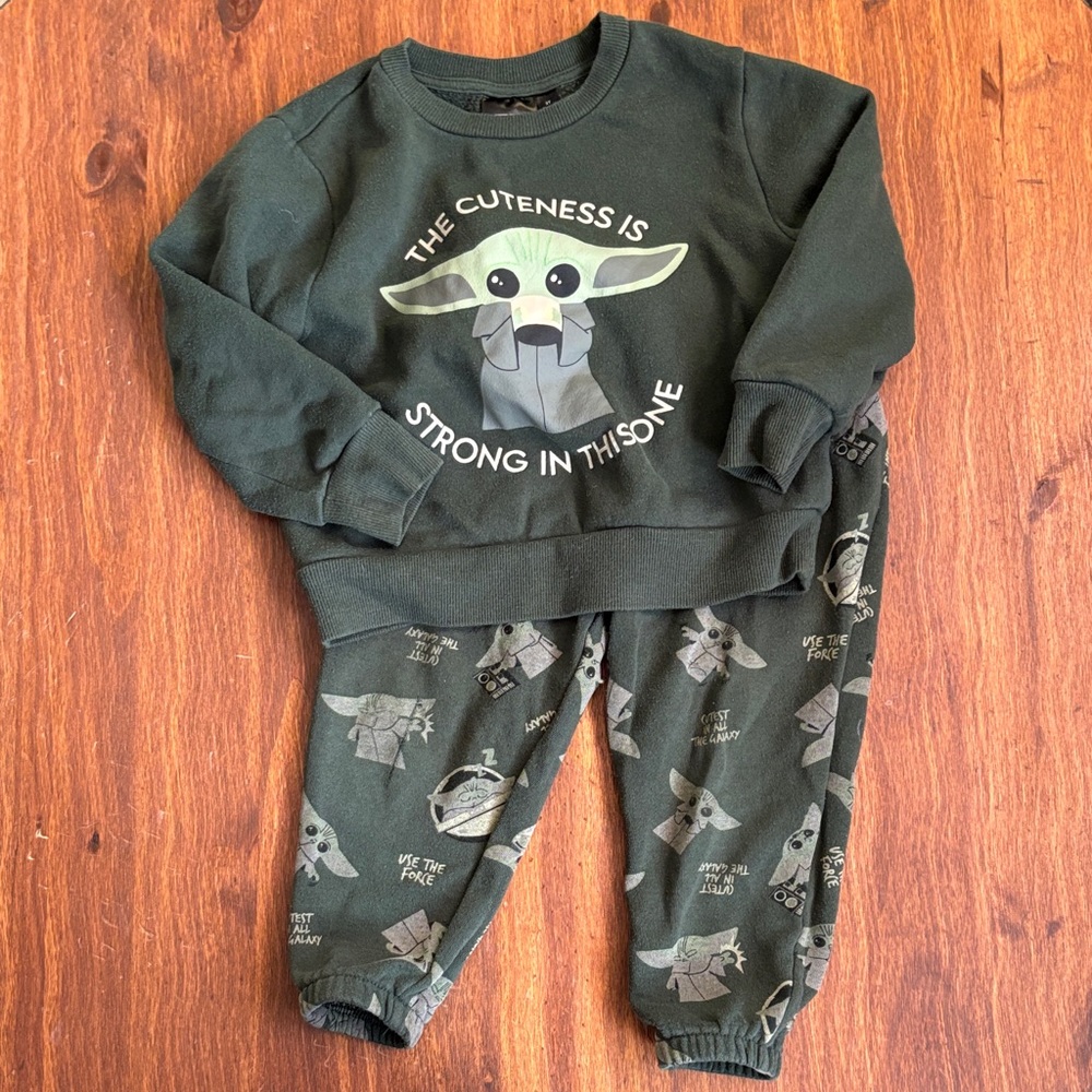 Green Baby Yoda Sweatshirt and Pants Set